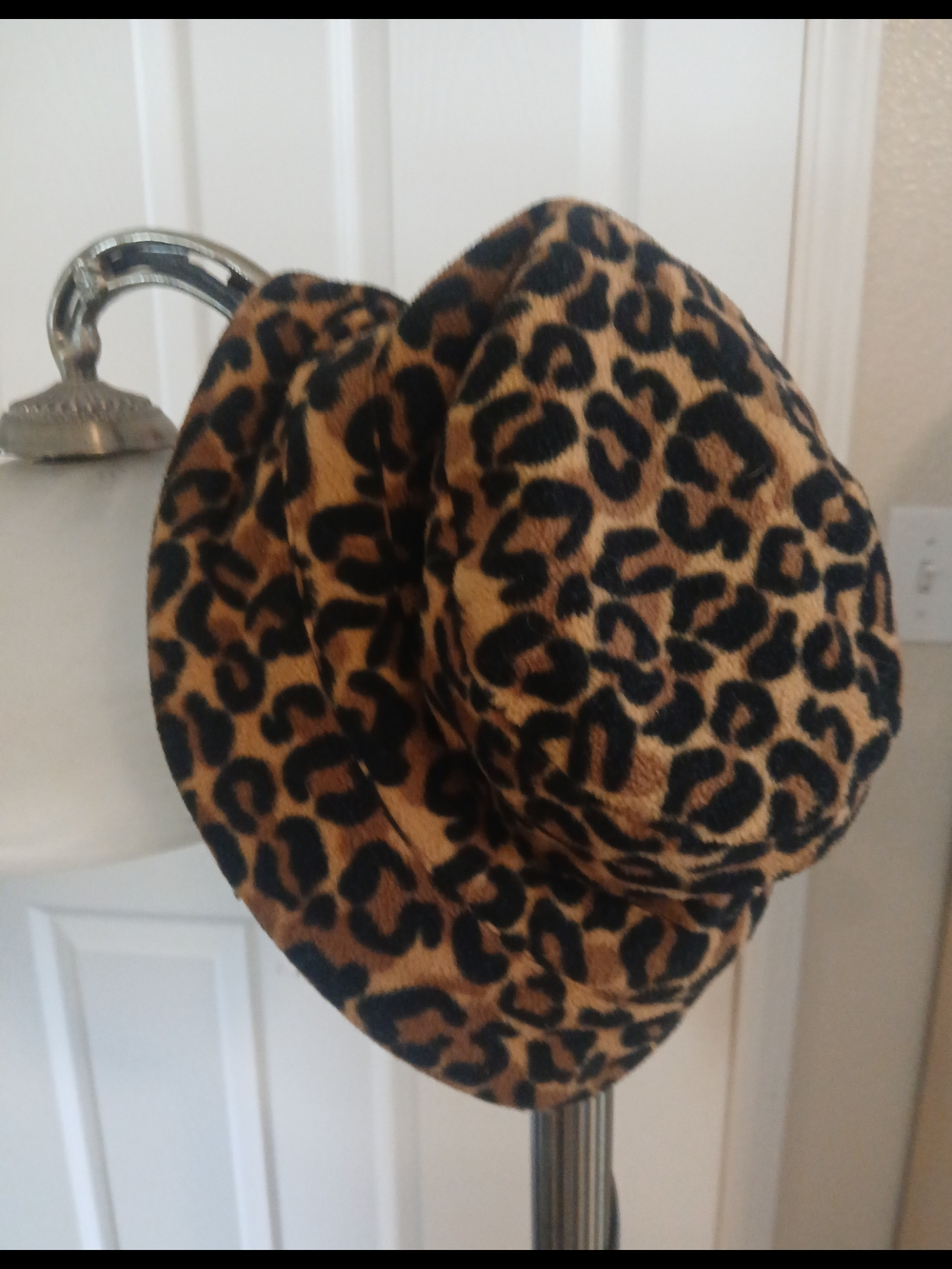 Leopard Print Bucket Hat - Brown & Black - Picture 4 of 4